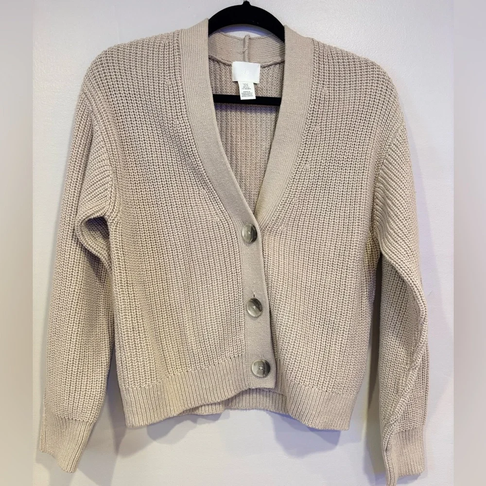 NWOT H&M Beige Ribbed Knit Cardigan Size XS - Picture 2 of 6